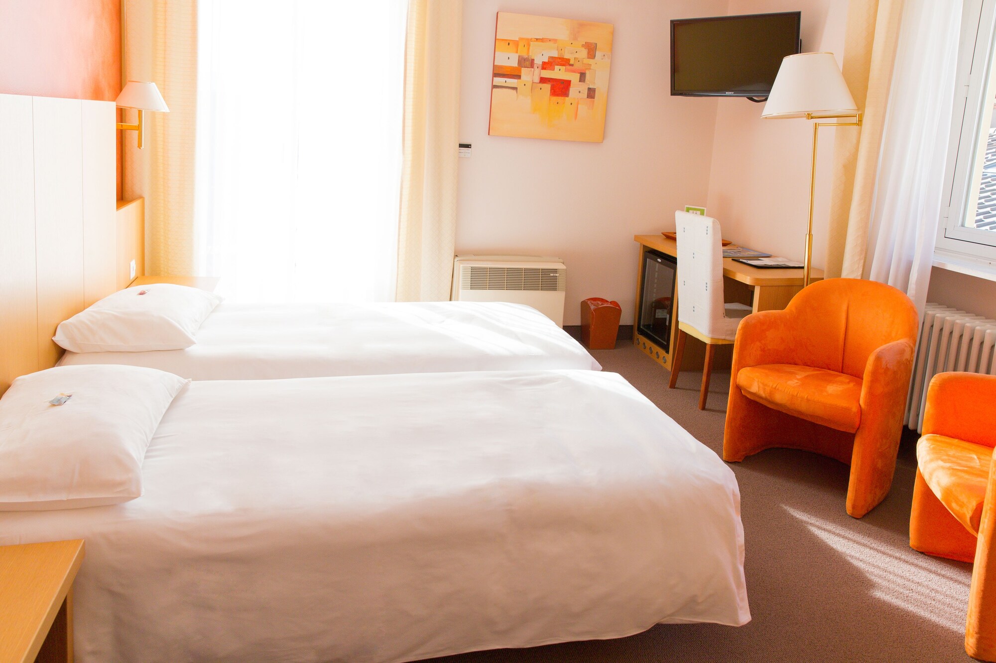 غرفة كومفورت بسرير مزدوج، Hotel Du Lac Locarno 3/9