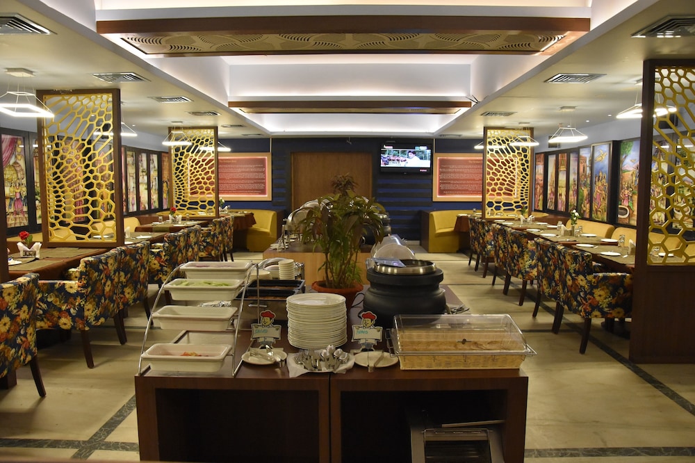 Hotel Pushpak 57/74