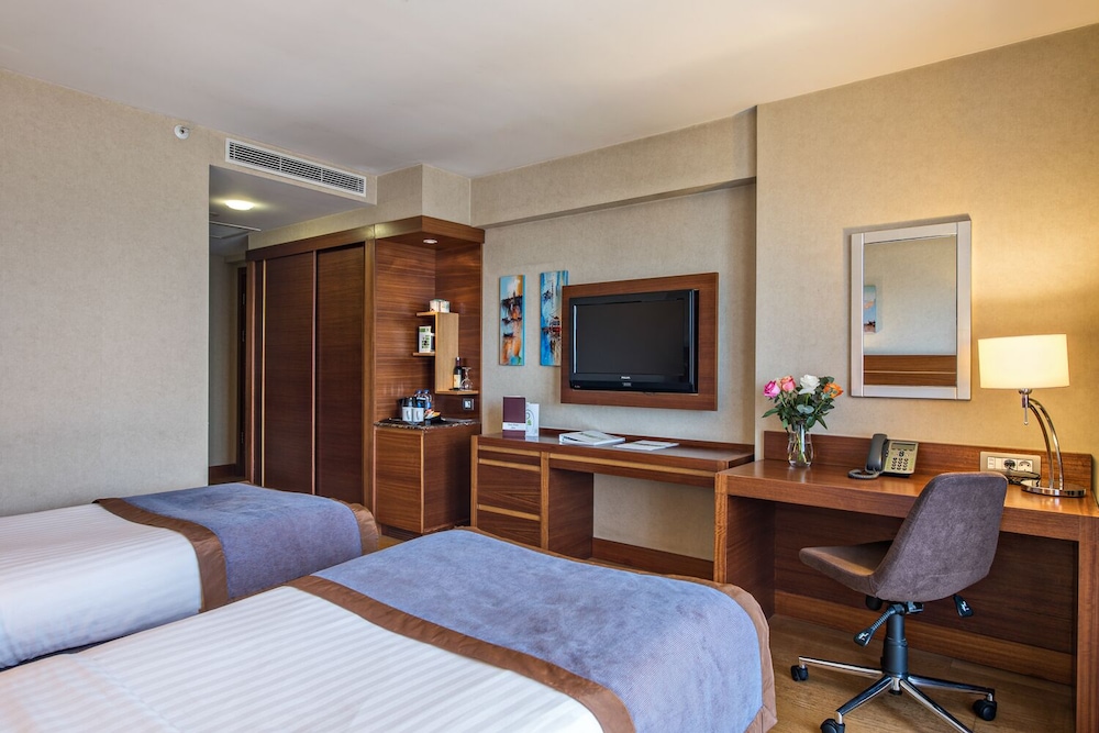 Holiday Inn Istanbul Sisli 26/78