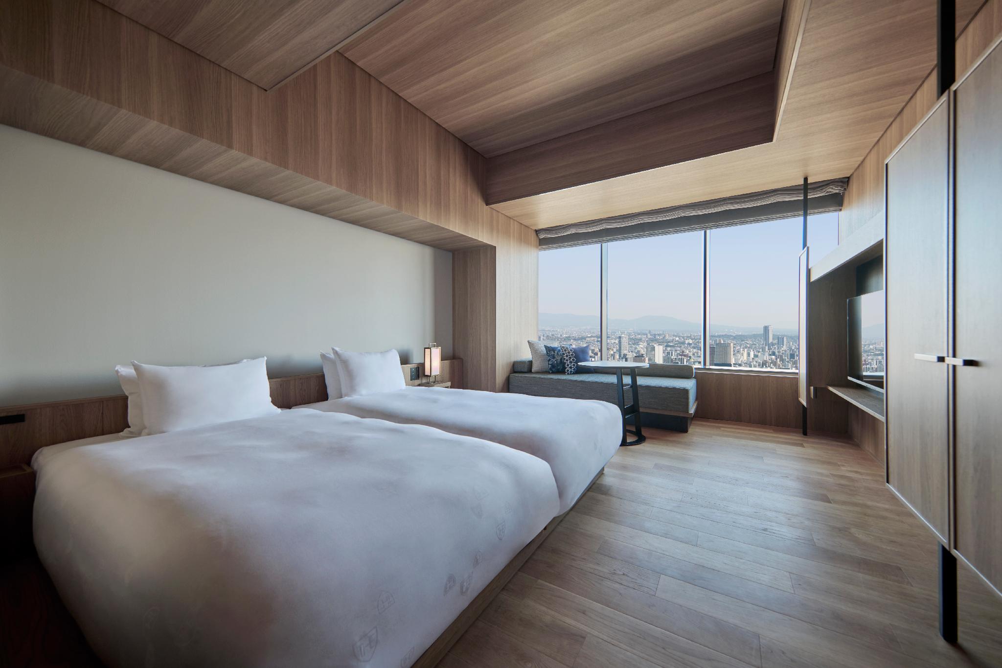 Universal, Twin Beds