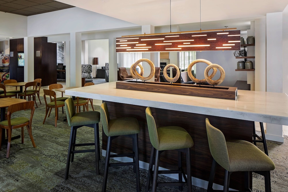 Courtyard By Marriott Houston Westchase 20/28