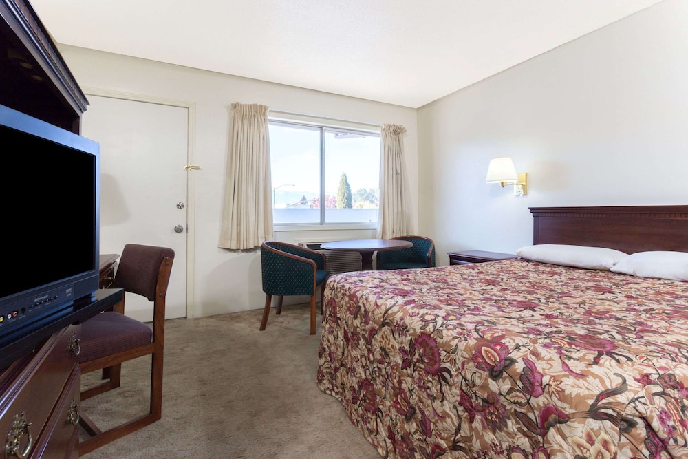 Knights Inn Baker City 15/31