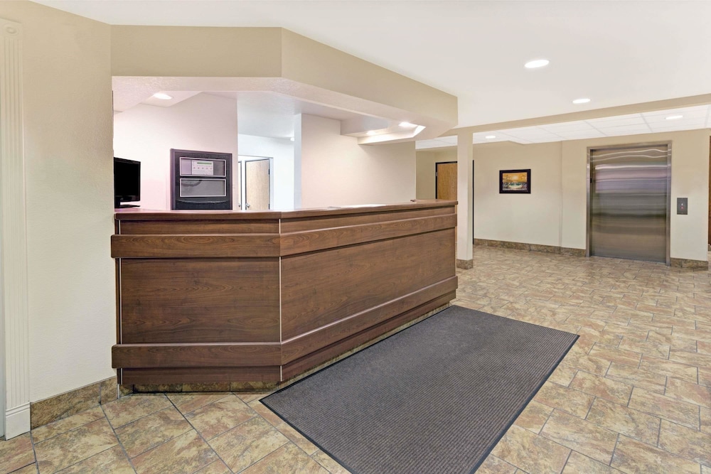Microtel Inn & Suites by Wyndham Cheyenne 7/31