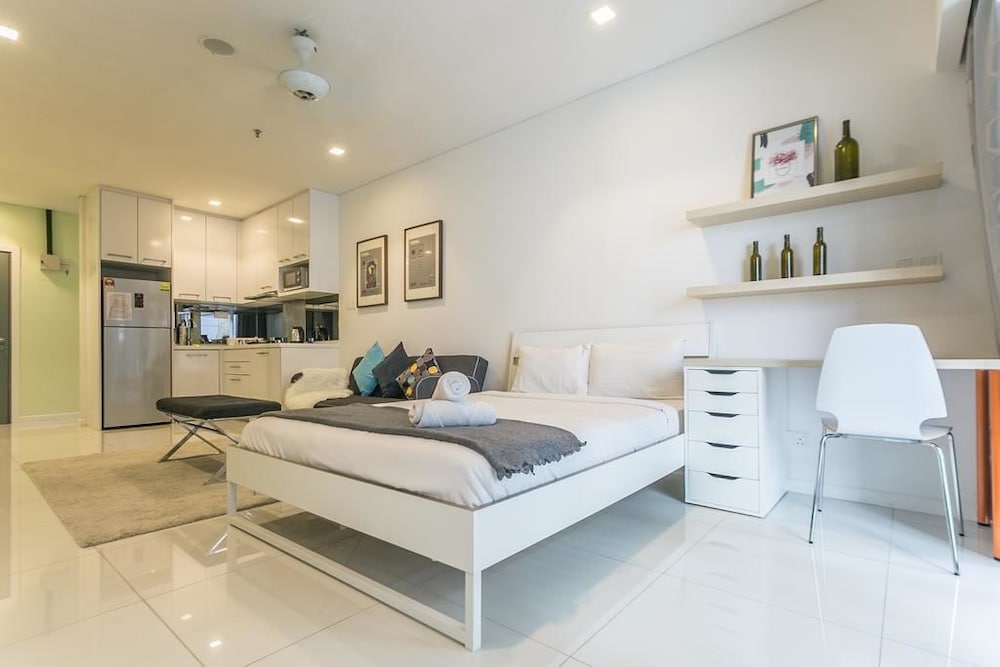 Summer Suites Residences By Subhome 29/68