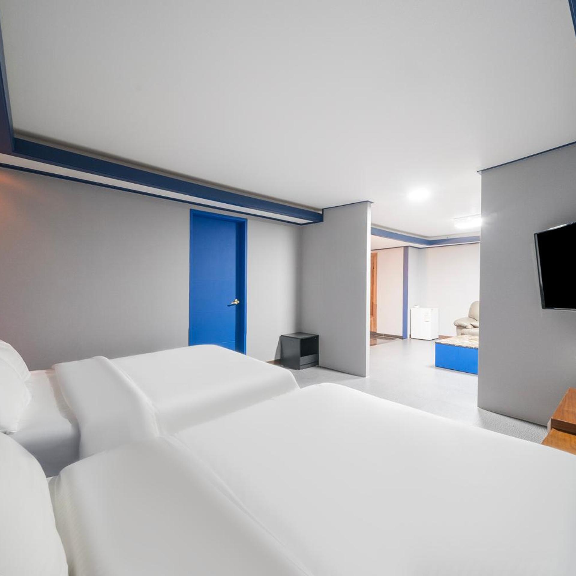 Noblesse Hotel 25/100