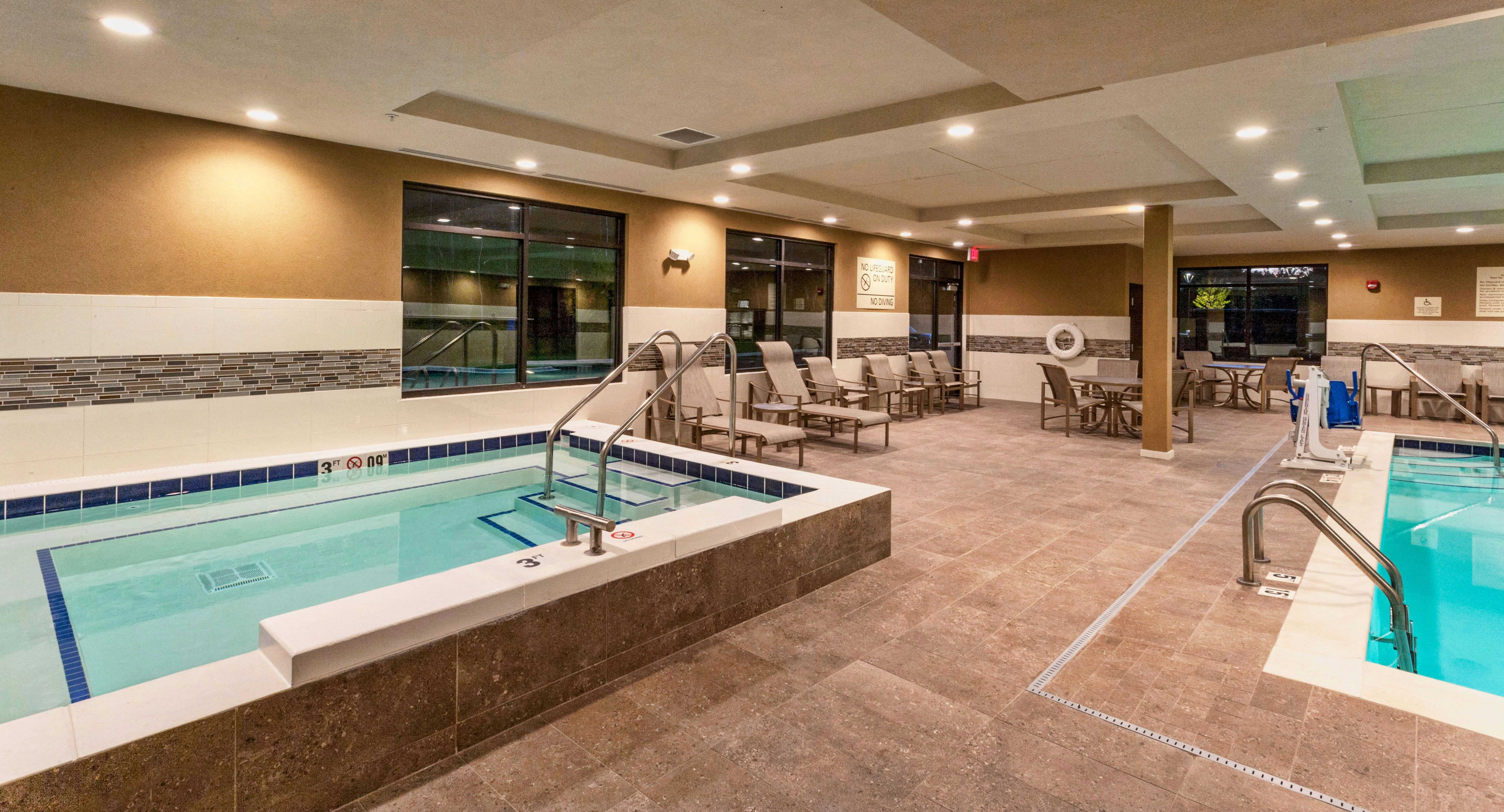 Hampton Inn & Suites Duluth North / Mall Area 20/45