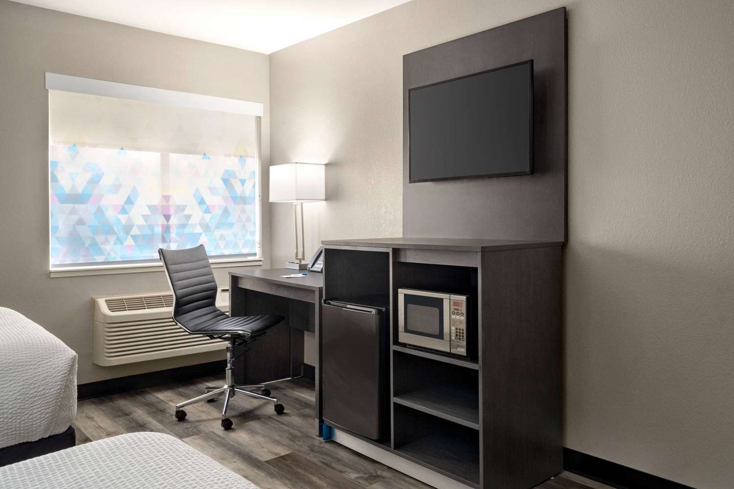 La Quinta Inn & Suites by Wyndham Chicago Tinley Park 41/47