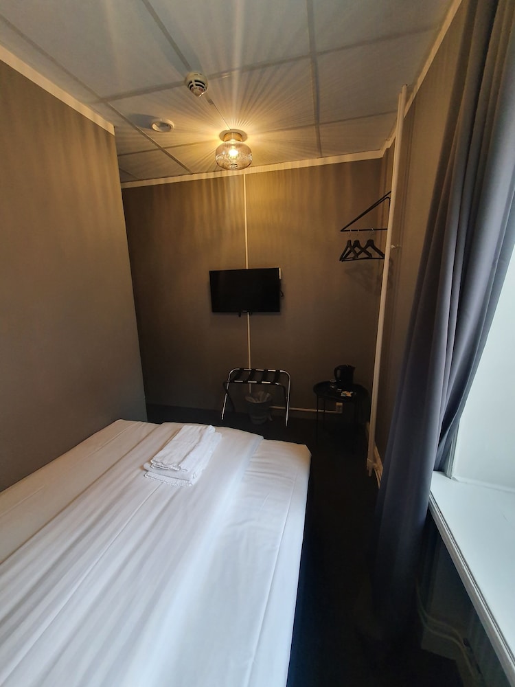 Birka Hostel 16/71