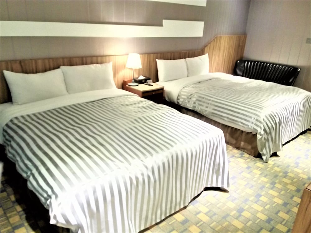 XIMEN HOTEL 5/70