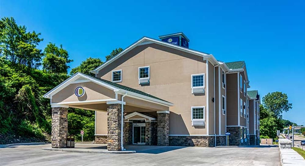 Cobblestone Hotel and Suites - Erie photo4