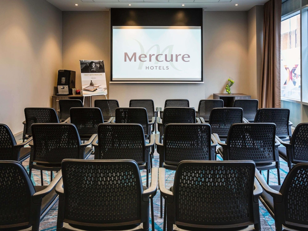 Mercure Bridgwater Hotel 66/72