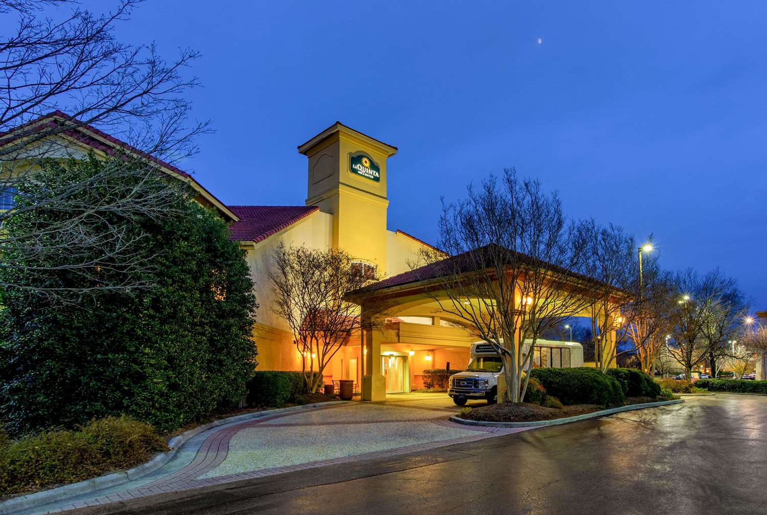 La Quinta Inn & Suites by Wyndham Raleigh Durham Airport 1/25