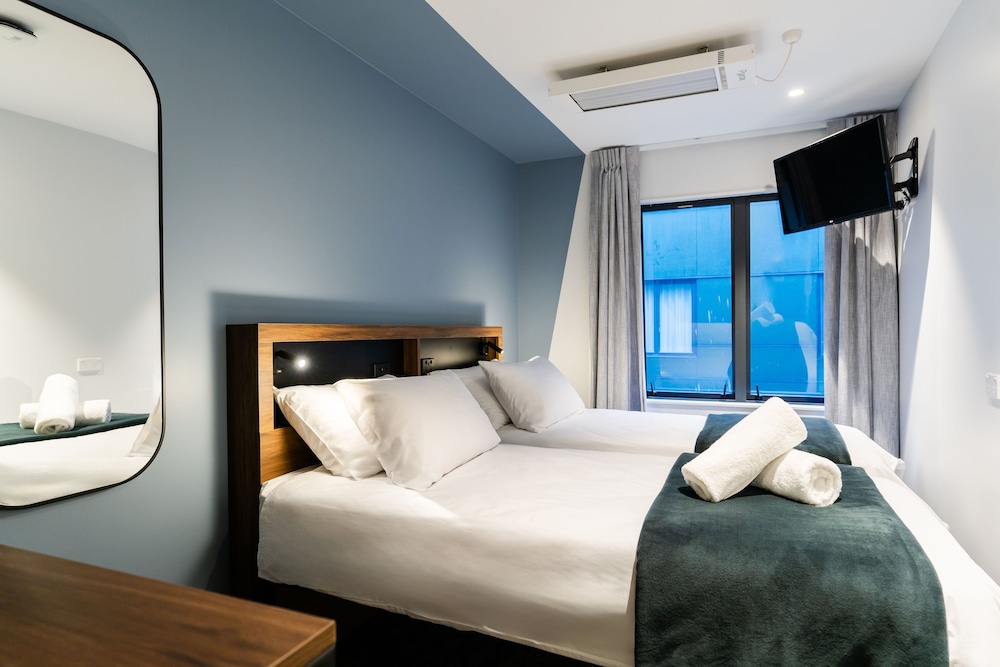Twin Room Ensuite