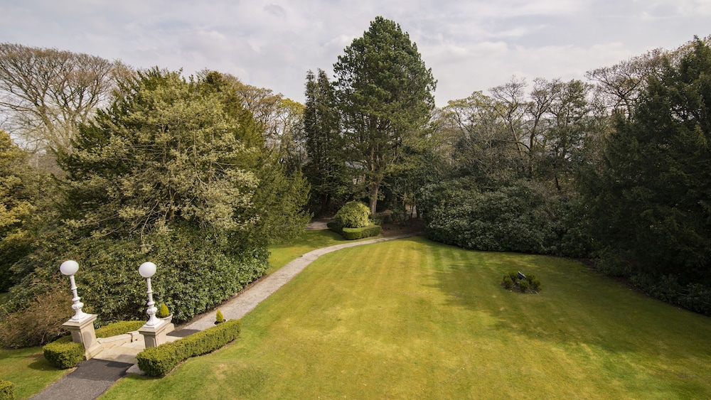 Astley Bank Hotel by Sunday 54/58