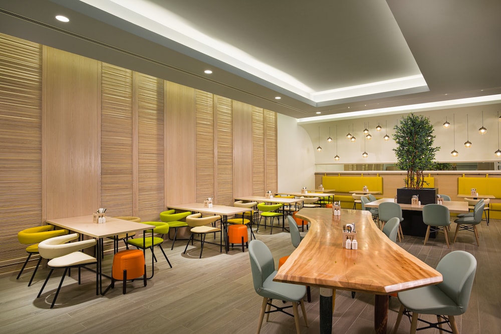 Swiss-Belinn Airport Muscat 52/60