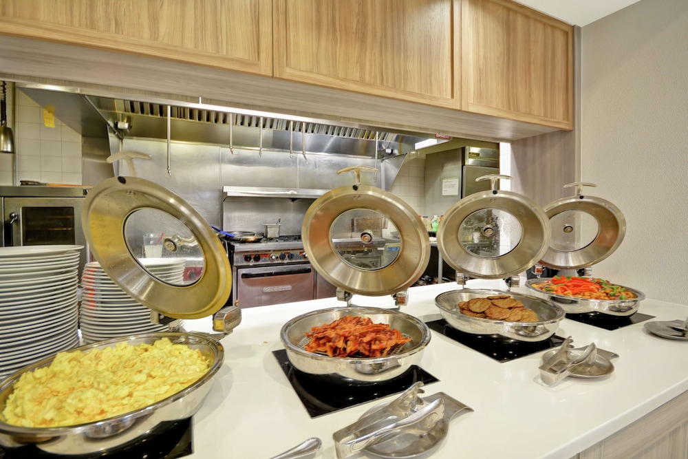 Hilton Garden Inn Ridgefield Park 35/46