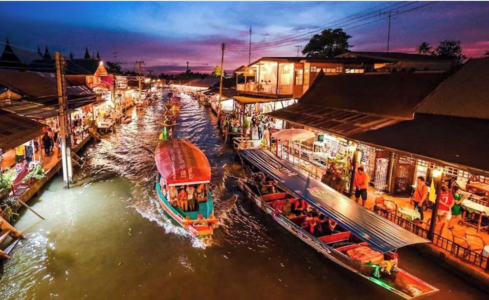 Amphawa Na Non Hotel & Spa 52/57
