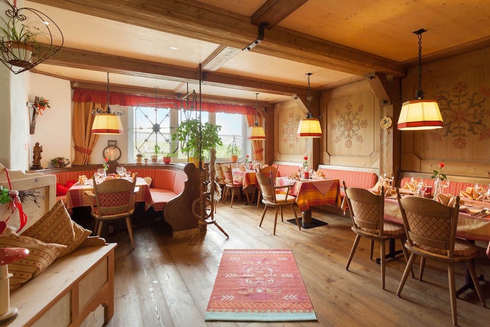 Hotel Nesselwanger Hof 50/58