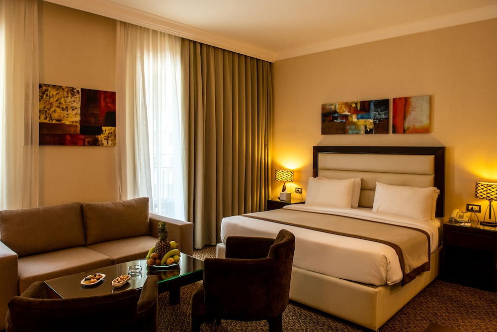 SUPERIOR SUITE