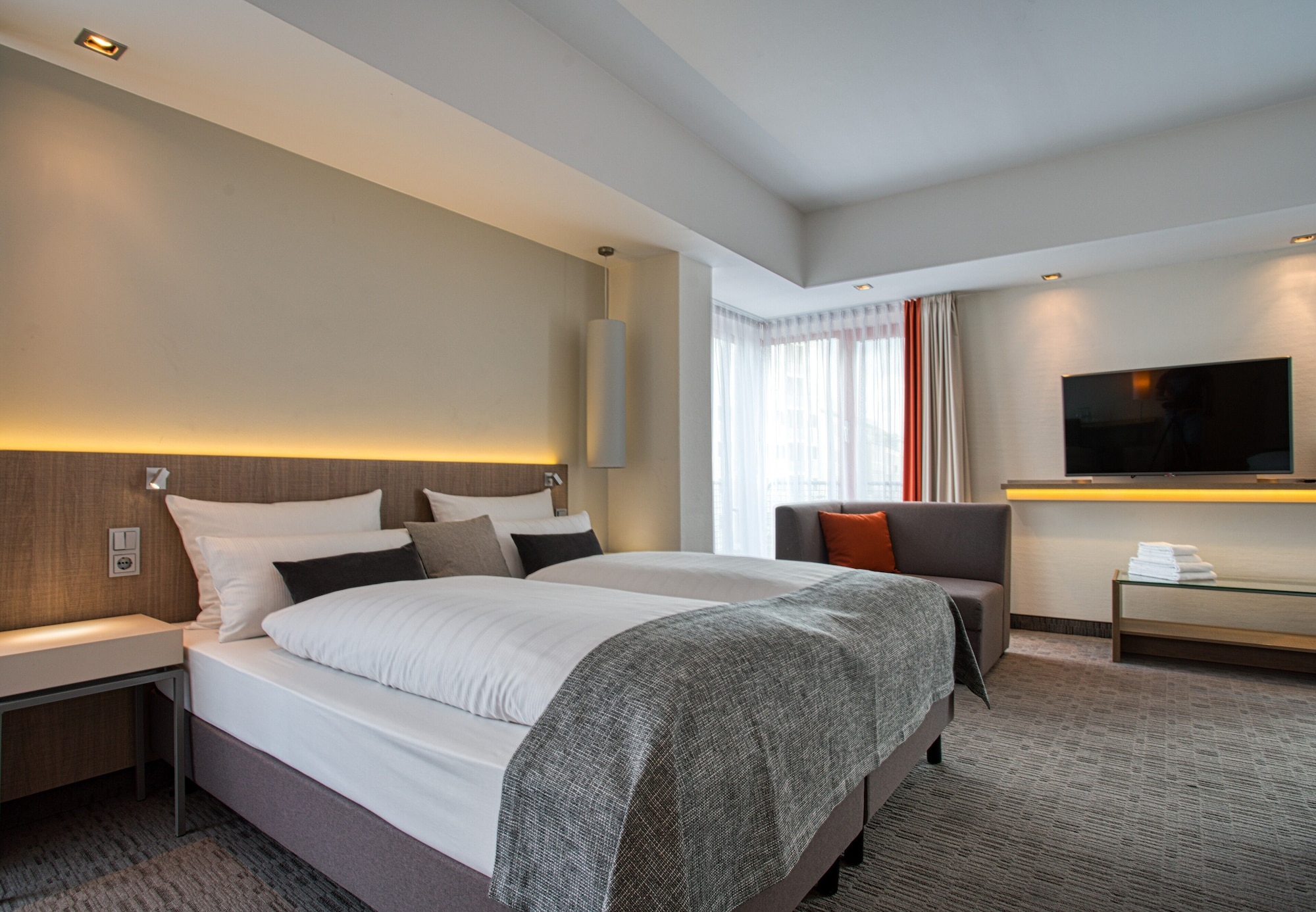 SUPERIOR, FAMILY, DOUBLE BED