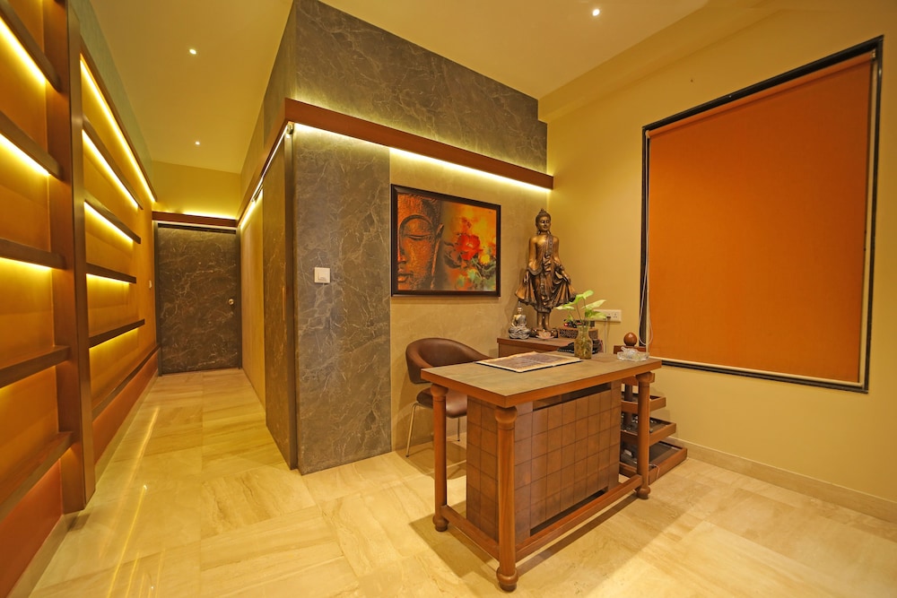 Amantra Comfort Hotel 9/50