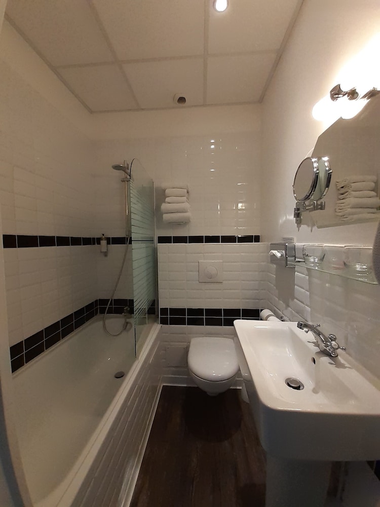 Hotel Le Charleston 5/75