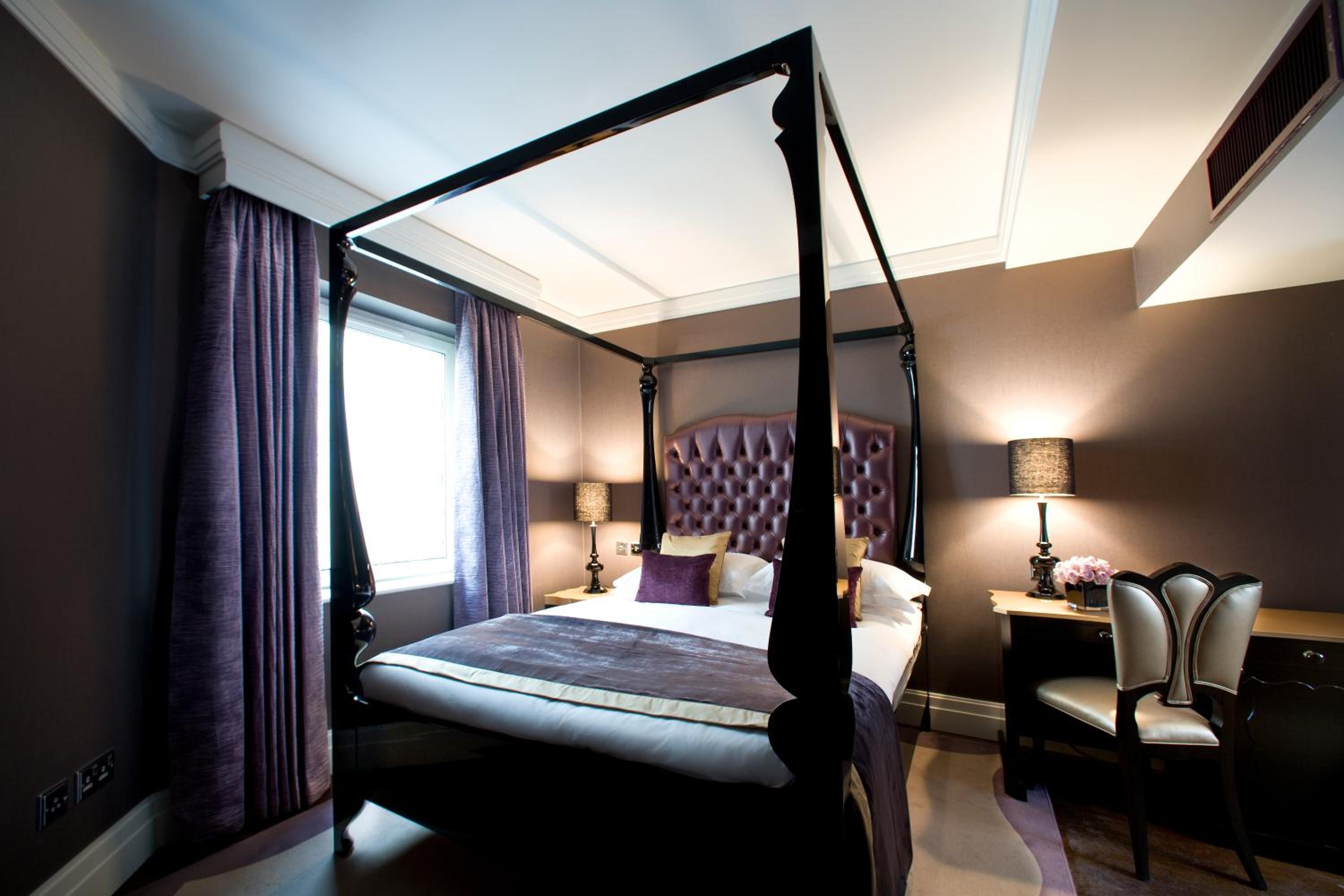 SUPERIOR, DOUBLE BED