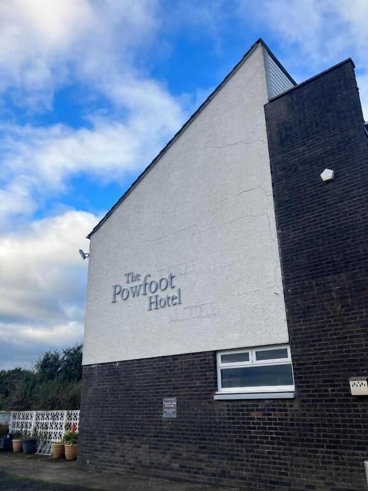 Powfoot Hotel 1/49