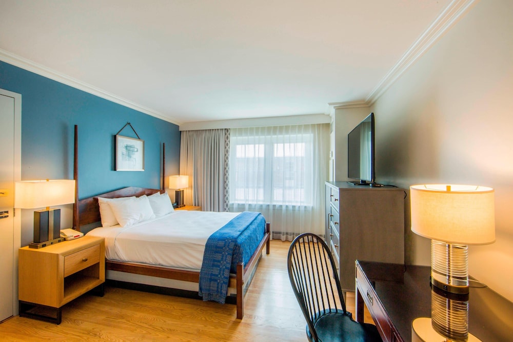 STANDARD, KING BED