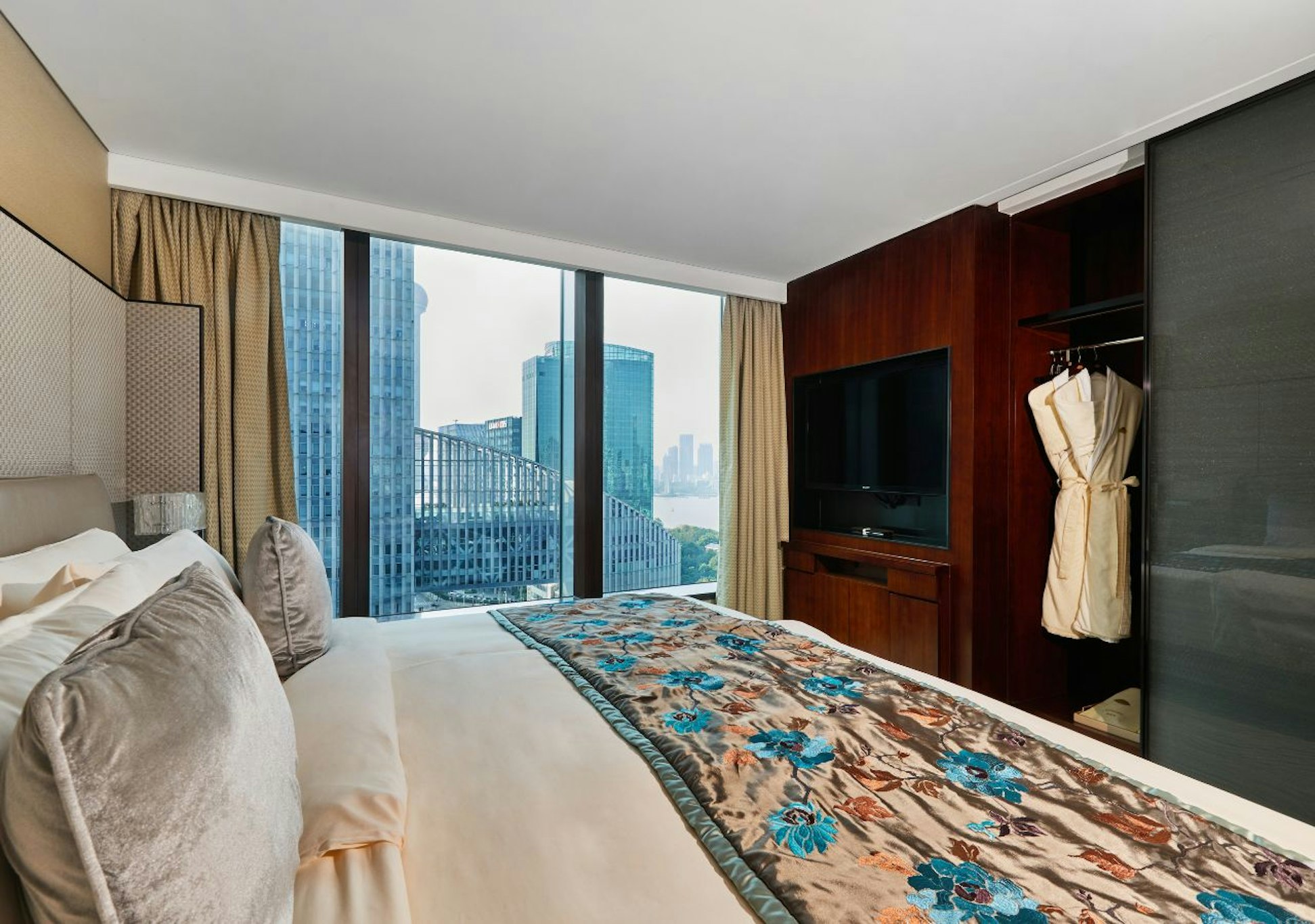 Mandarin Oriental Shanghai 22/78