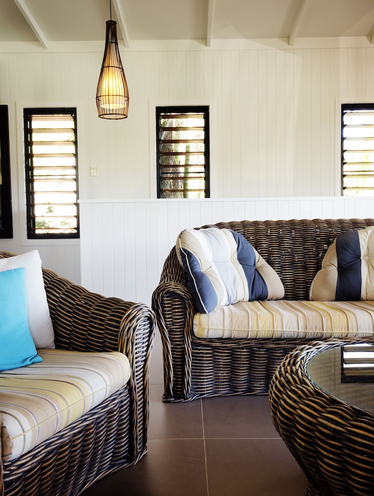 Palm Bay Resort (Adults Only 16+) 72/93