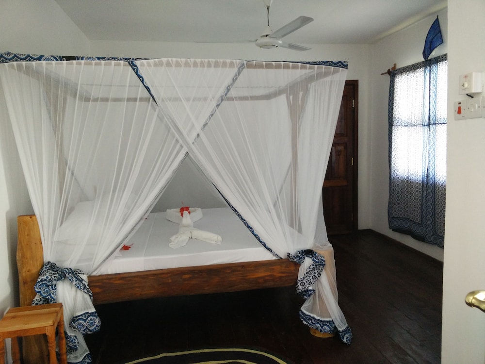 Sea View Lodge Boutique Hotel 43/76