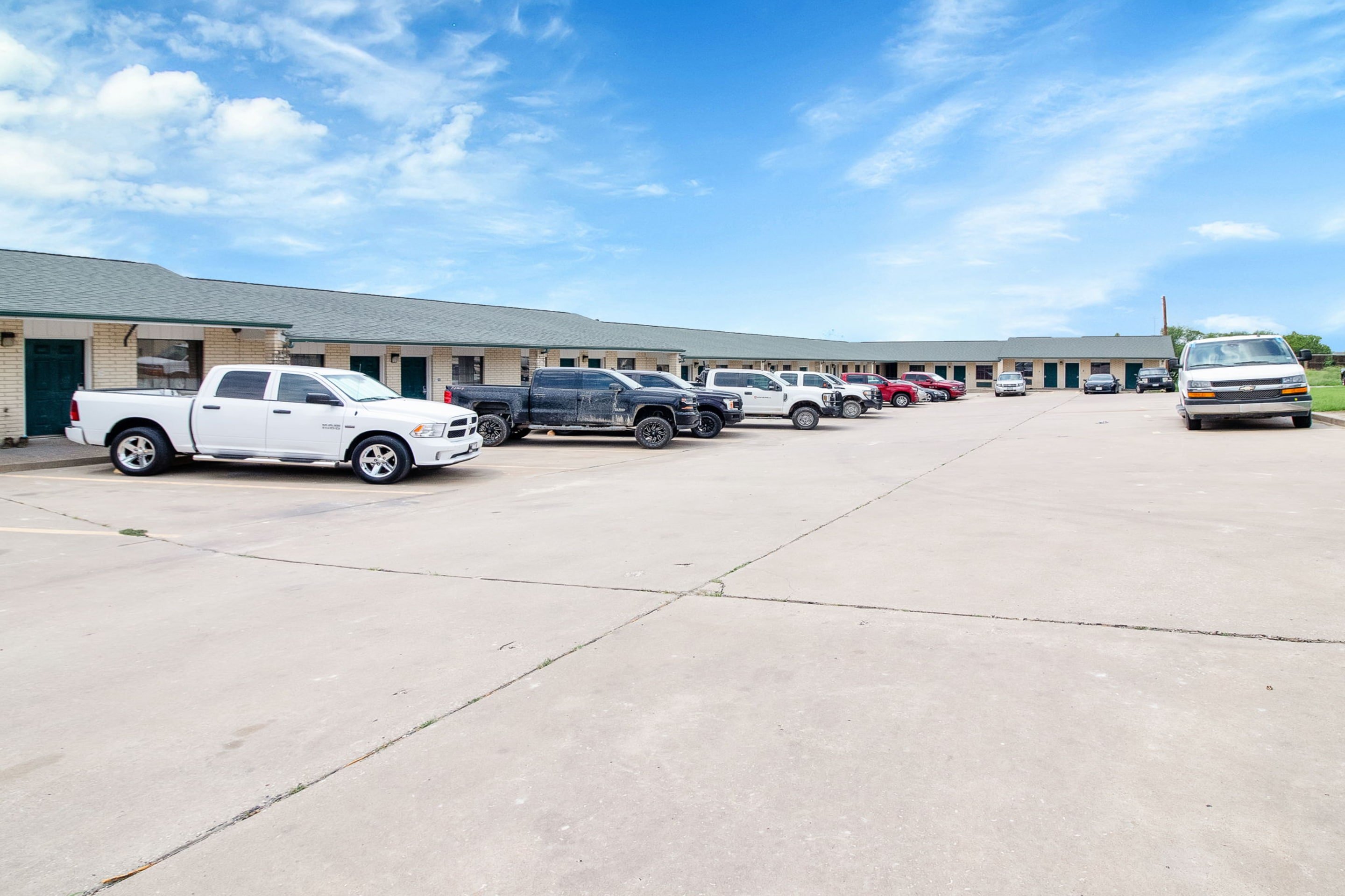 Three Rivers Executive Inn & Suites By OYO 30/37