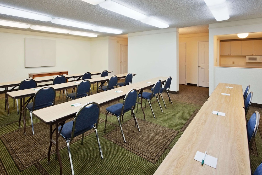 La Quinta Inn And Suites By Wyndham Redding 42/49