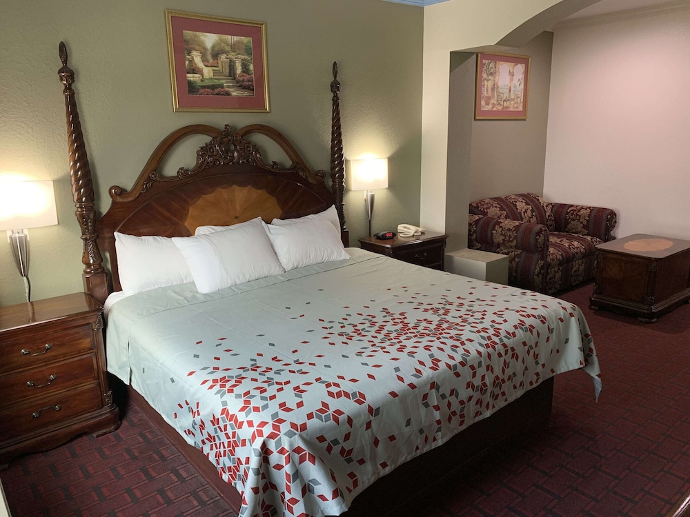 Baymont by Wyndham Texas City 22/59