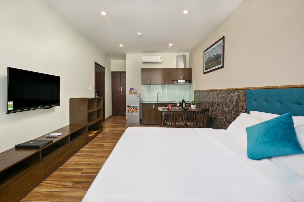 Celina Hotel & Apartment 14/25