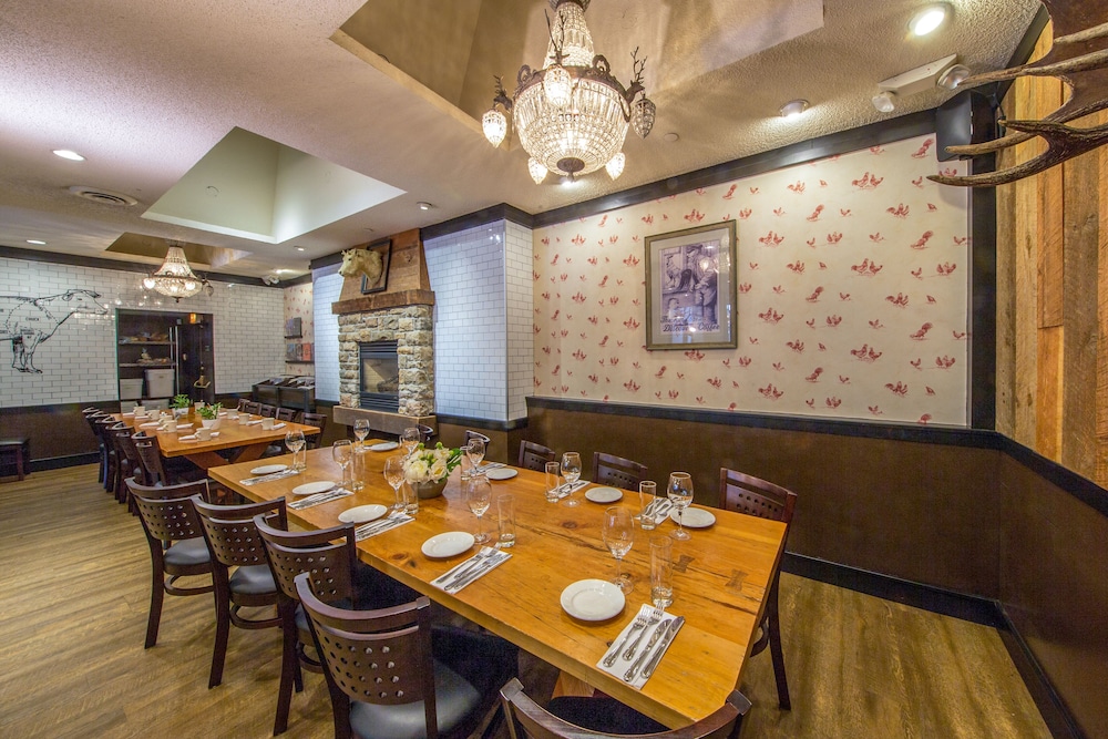 Best Western Plus Carlton Plaza Hotel 35/43