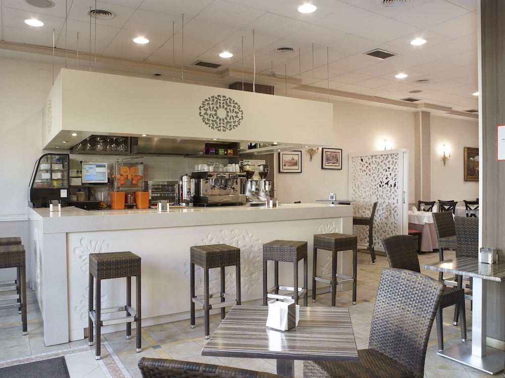 Maestranza Hotel 41/52