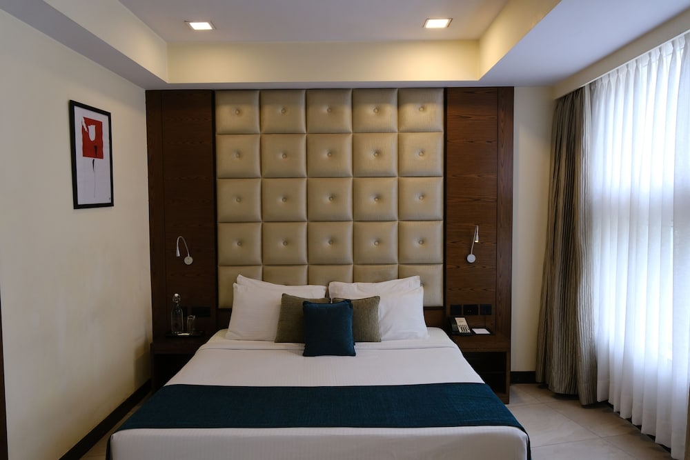 Peerless Inn Kolkata 25/72