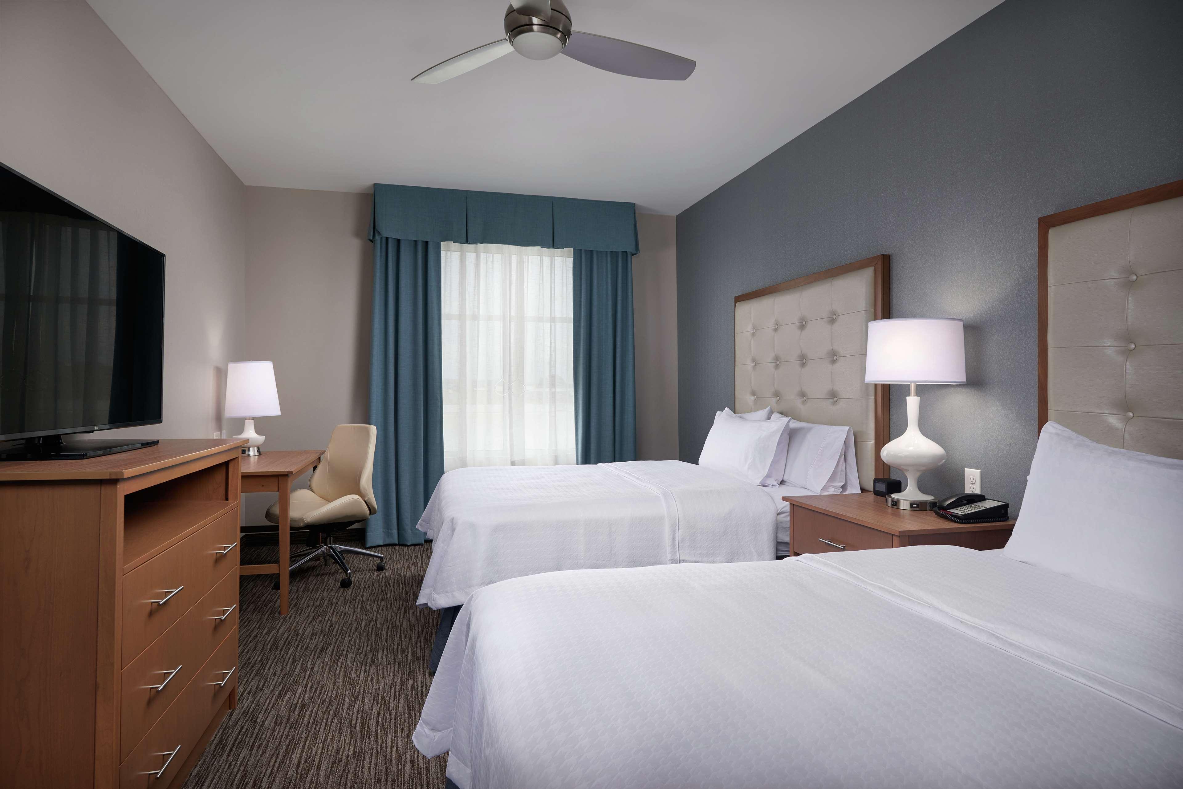 1 BEDROOM, SUITE, 2 QUEEN BEDS