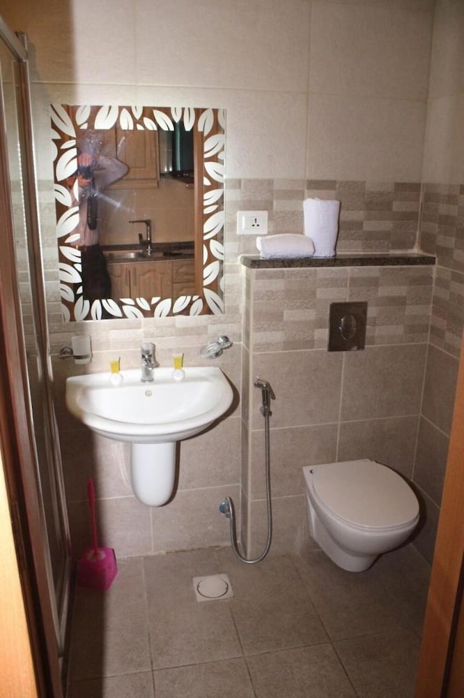 Jewheret Alswefiah Hotel Suites 40/45