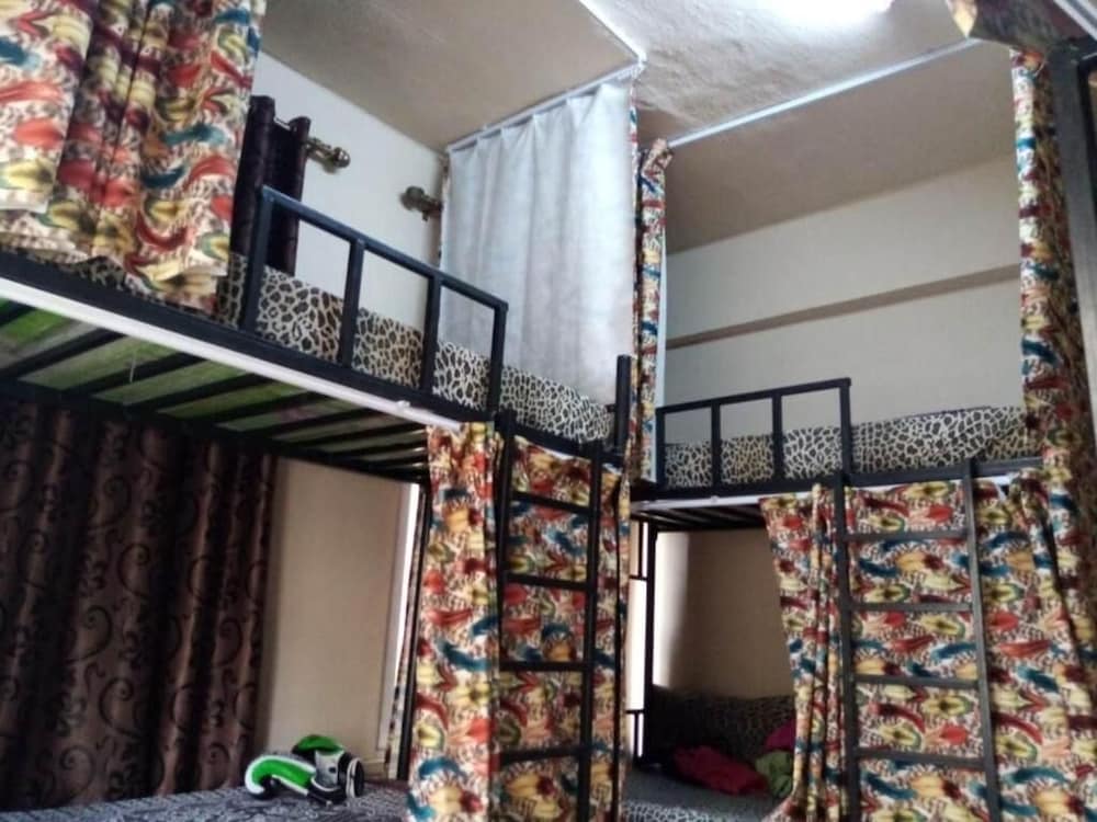 Cliff Hostel 27/36