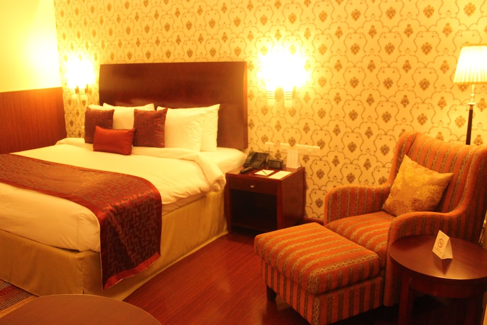 Ramada by Wyndham Jaipur Jaisinghpura 27/59