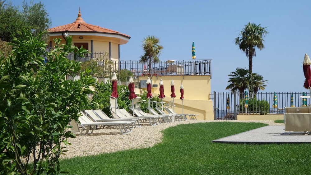 Hotel Liliana Diano Marina 39/50