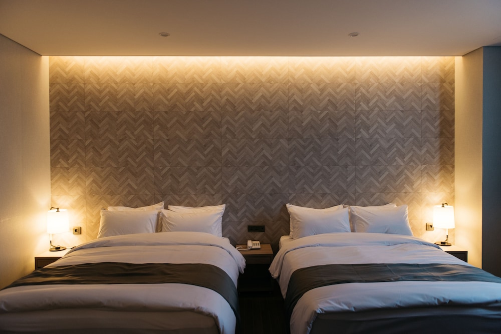 New Donghae Hotel 29/70