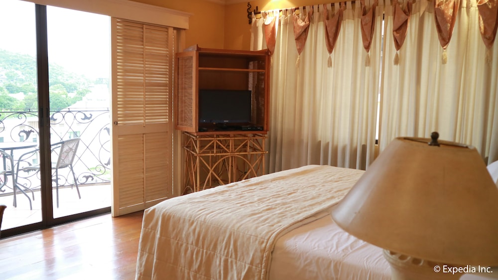 Sophia Suites Residence Hotel 17/45