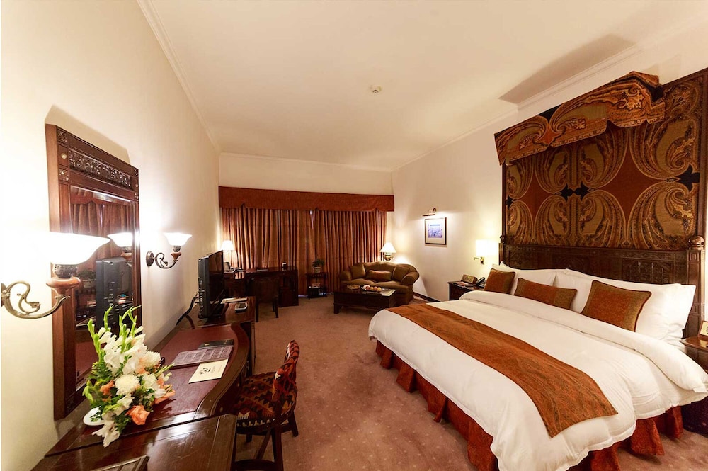 CLUB, EXECUTIVE, KING BED