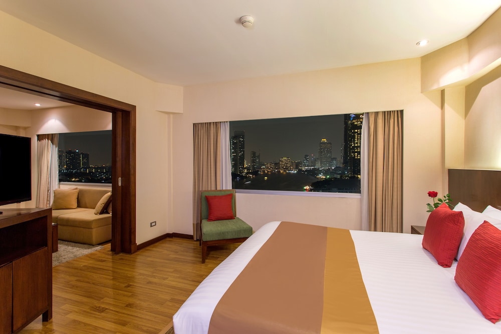 Ramada Plaza by Wyndham Bangkok Menam Riverside 12/30
