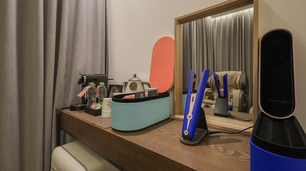 KYND HOTEL 44/50