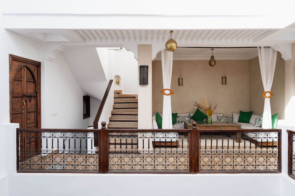 Riad 107 5/50